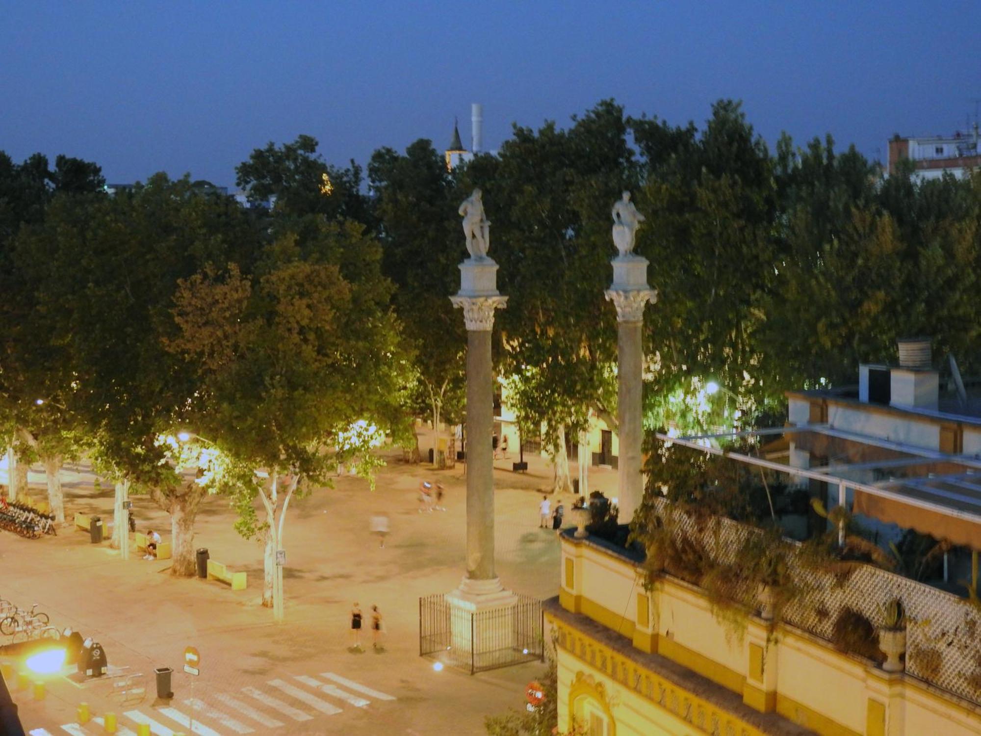 Apartamento En Sevilla Centro Con Vistas A La Plaza Alameda De Hercules - Hasta 7 Personas Exteriör bild