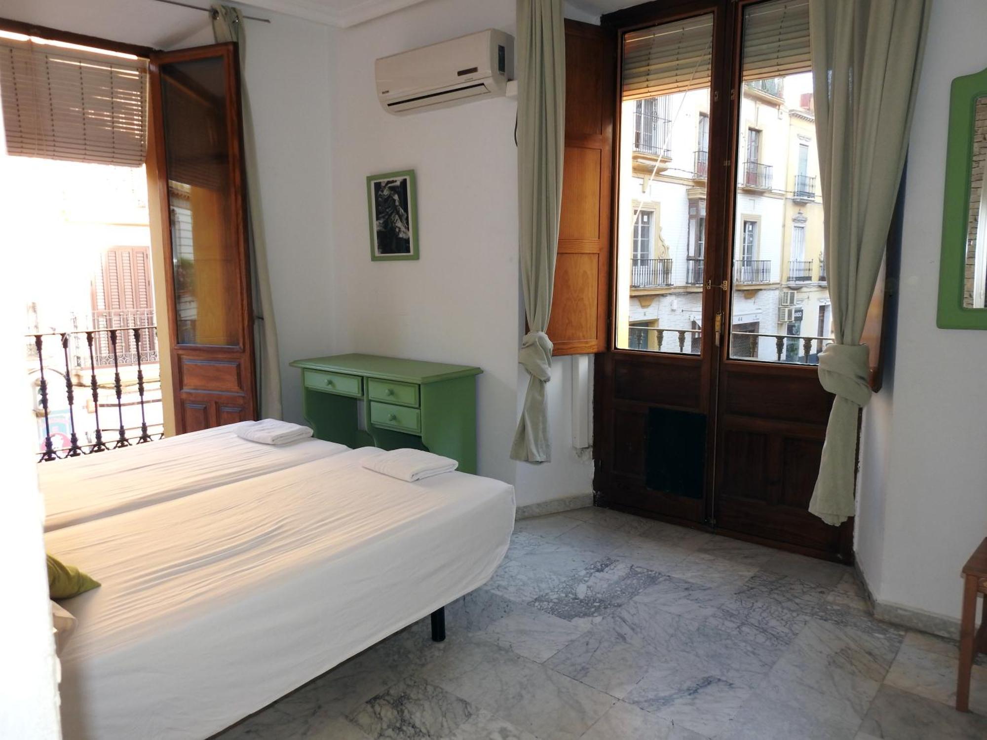Apartamento En Sevilla Centro Con Vistas A La Plaza Alameda De Hercules - Hasta 7 Personas Exteriör bild
